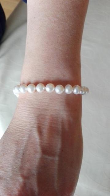 parelarmband armband beschikbaar voor biedingen