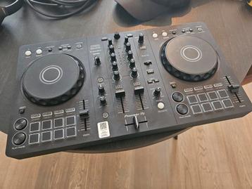 PIONEER DJ DDJ FLX4 (1 maand oud) beschikbaar voor biedingen
