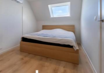 Bedframe + 2 lattenbodems + matras 180x200, Huis en Inrichting, Slaapkamer | Bedden, Ophalen, Beige, Tweepersoons, Zo goed als nieuw