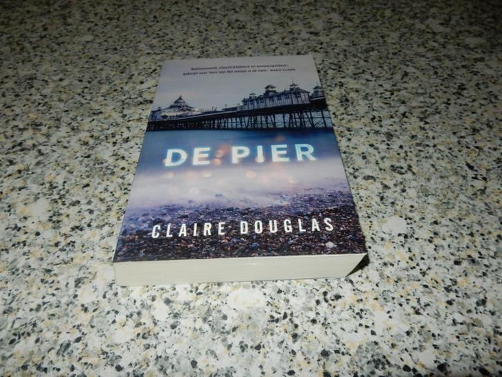 nr.544- Thriller: de pier - Claire Douglas, Boeken, Thrillers, Ophalen of Verzenden