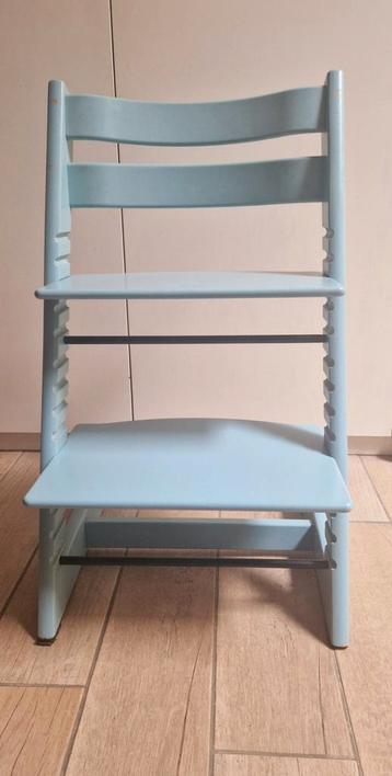 Stokke Tripp Trapp in babyblauw beschikbaar voor biedingen