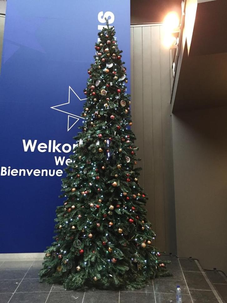 Artificiële kerstboom 5m!, Diversen, Kerst, Zo goed als nieuw, Ophalen