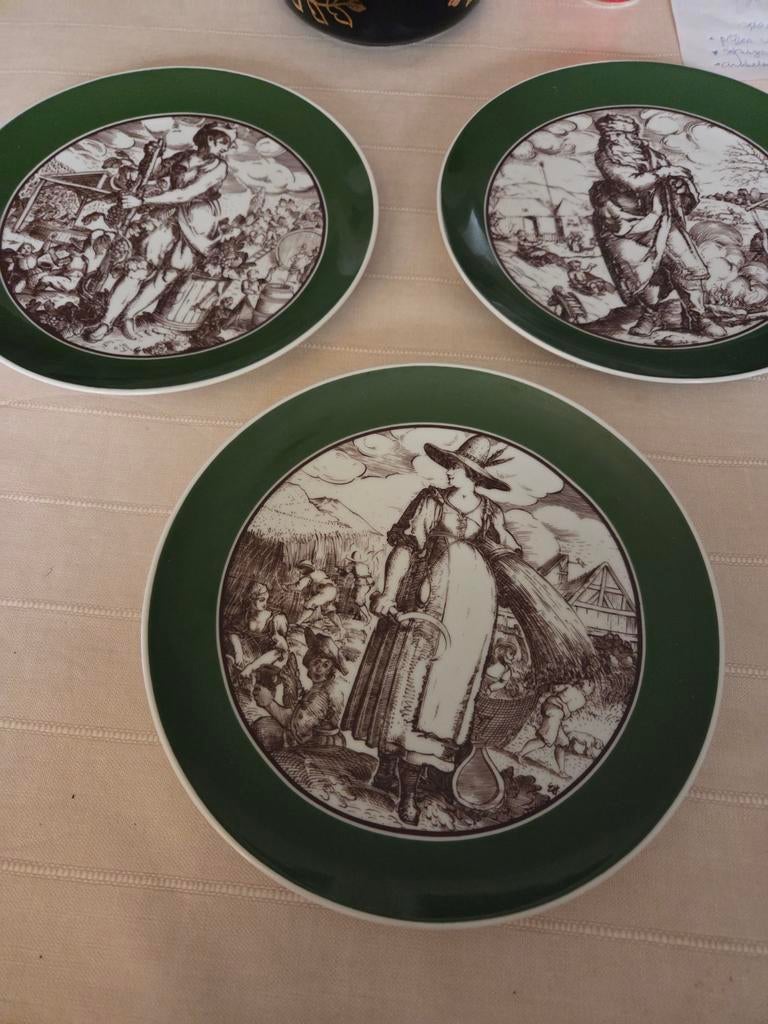 Goebel wandbordjes, Enlèvement