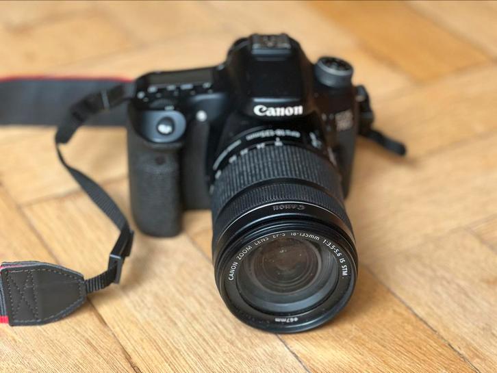 Canon 70D Très bon état- peu utilisé, Audio, Tv en Foto, Fotocamera's Digitaal, Zo goed als nieuw, Spiegelreflex, Canon, 8 keer of meer