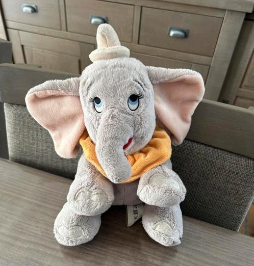 Dumbo knuffel, Kinderen en Baby's, Speelgoed | Knuffels en Pluche, Zo goed als nieuw, Olifant, Ophalen of Verzenden