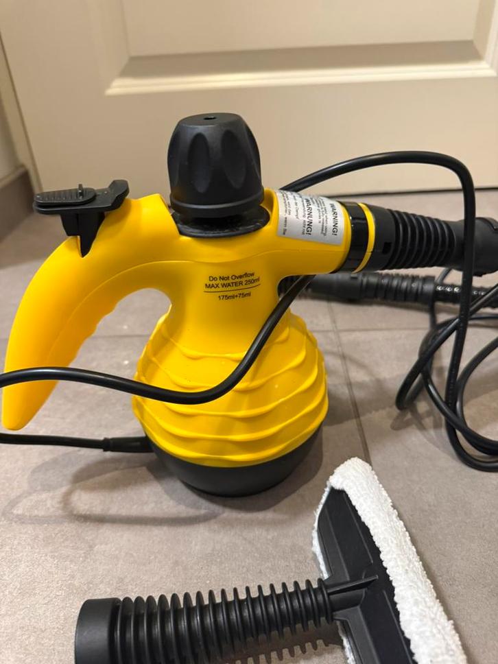 Handstoomreiniger COMFORDAY met accessoires, Elektronische apparatuur, Stoomapparaten, Gebruikt, Stoomreiniger, Ophalen