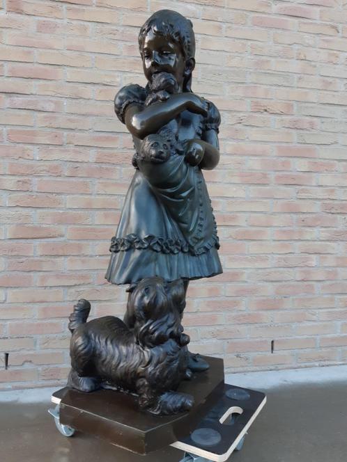 Bronzen meisje m maltezers, zeer zwaar brons niet te tillen., Antiek en Kunst, Antiek | Brons en Koper, Brons, Ophalen of Verzenden