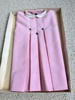 vintage baby jurk retro roze in originele doos, Overige typen, Ophalen of Verzenden