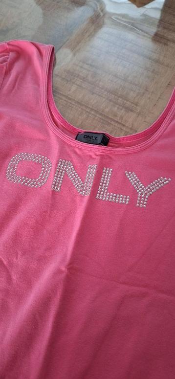 Rose t-shirt  beschikbaar voor biedingen