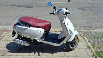 scooter kymco like 125cc 2024, 125 cm³, Comme neuf, Enlèvement, Like