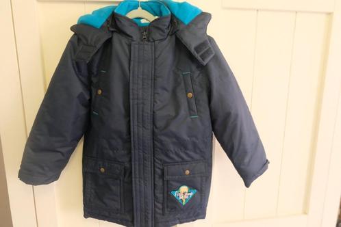 Gloednieuwe warme winterjas met kap maat 104/110, Enfants & Bébés, Vêtements enfant | Taille 110, Neuf, Garçon, Manteau, Enlèvement ou Envoi