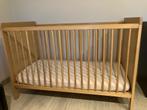 Lit bébé avec matelas, Enlèvement, Comme neuf, Matelas