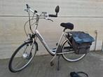 Damesfiets elektrisch merk Giant met oplader, Fietsen en Brommers, Elektrische fietsen, Ophalen, Minder dan 30 km per accu, Gebruikt