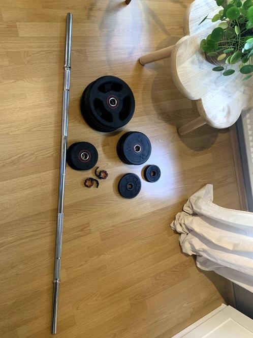 Domyos fitness kit (barbell, schijven en klemtangen), Sport en Fitness, Fitnessmaterialen, Zo goed als nieuw, Halterset, Armen