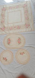 Tafelkleed 85cm op 85cm loper 48cm onderlegger onderleggers, Ophalen of Verzenden, Zo goed als nieuw, Binnen