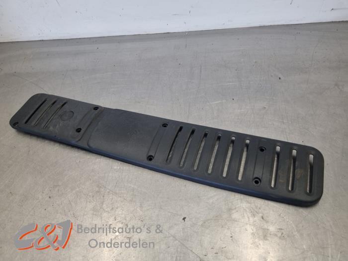 Zijpaneel Bekleding rechts-achter van een Peugeot Boxer, Auto-onderdelen, Interieur en Bekleding, Peugeot, Gebruikt, 3 maanden garantie