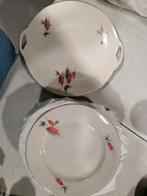 12 petites assiettes et le plat à dessert, Ophalen, Zo goed als nieuw, Porselein, Bord(en)