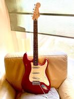 Squier Vintage gemodificeerde surfstratocaster, Muziek en Instrumenten, Snaarinstrumenten | Gitaren | Elektrisch, Ophalen, Zo goed als nieuw