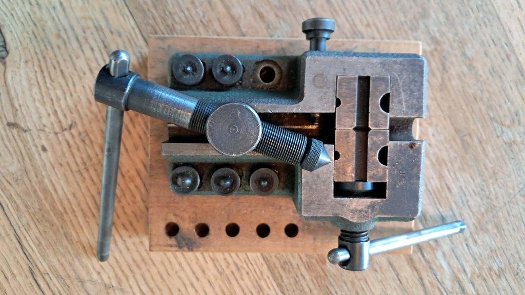 Outil STAHLWILLE ancien pour évasement / formage de tubes, Enlèvement