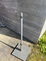 Zwarte parasol met betonvoet op wielen, Jardin & Terrasse, Parasols, Enlèvement, Utilisé, Parasol sur pied