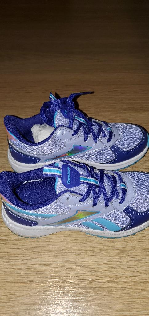 Nieuw Reebok sneakers maat 30.5, Kinderen en Baby's, Kinderkleding | Schoenen en Sokken, Meisje, Schoenen, Nieuw, Ophalen of Verzenden