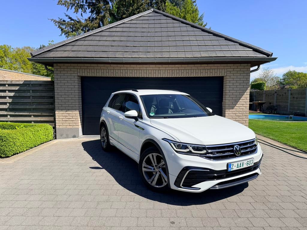 VOLKSWAGEN TIGUAN R LINE 1.5 TSI 2022 59.000KM HEEL PROPER, Autos, Achat, Entreprise, Entretenue par le concessionnaire, Noir