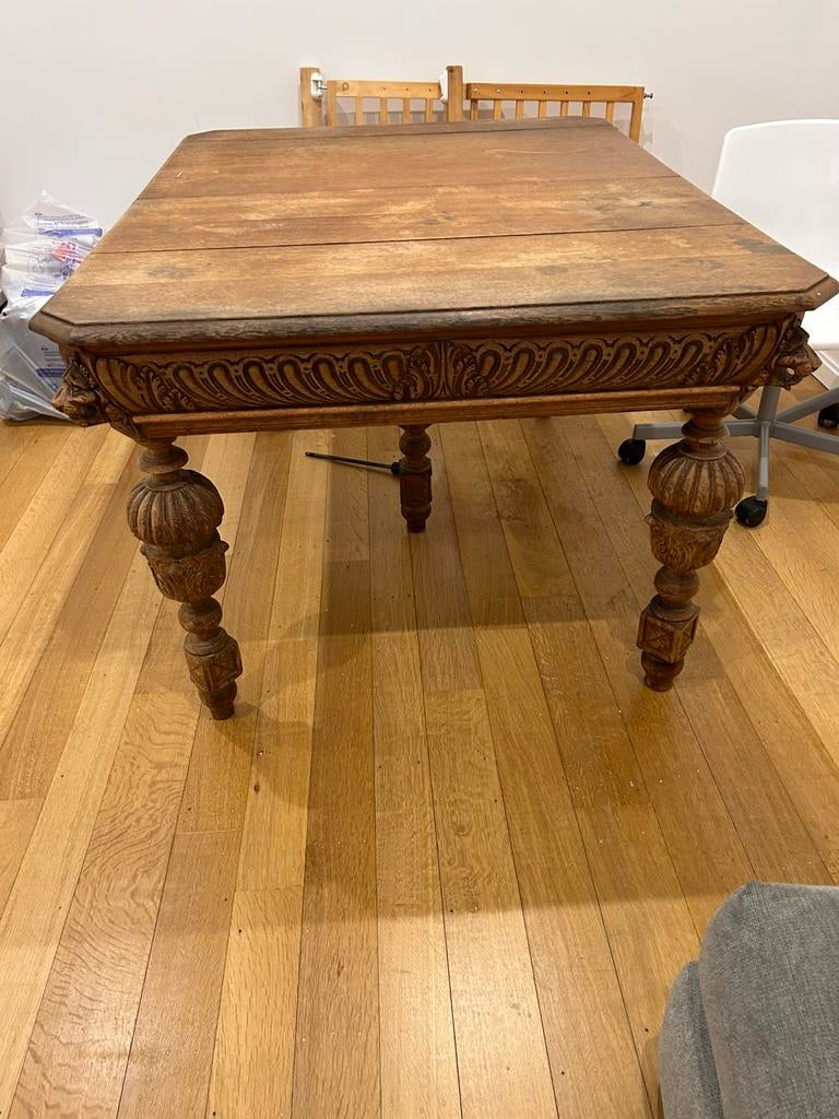 Massief houten tafel om te schuren en opnieuw te lakken, Ophalen