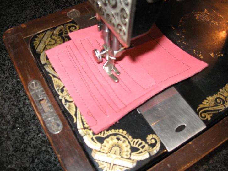 Naaimachine (leerstikker), Hobby en Vrije tijd, Naaimachines en Toebehoren, Gebruikt, Naaimachine, Ophalen