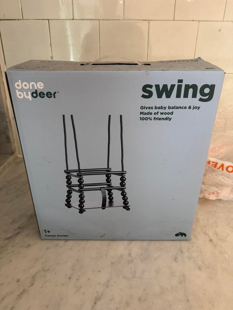 Nieuwe schommel (verpakt in doos). Nieuw 51€, nu 10€, Ophalen, Zo goed als nieuw, Schommel