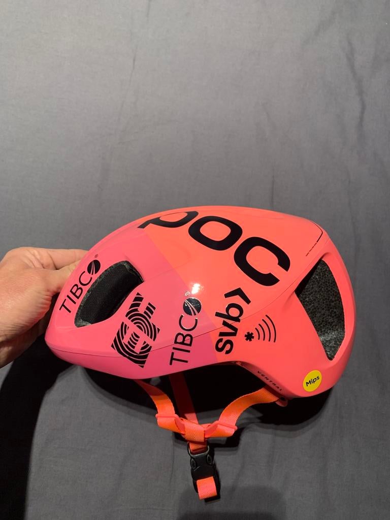 Poc ventral MIPS - EF teamhelm, Ophalen