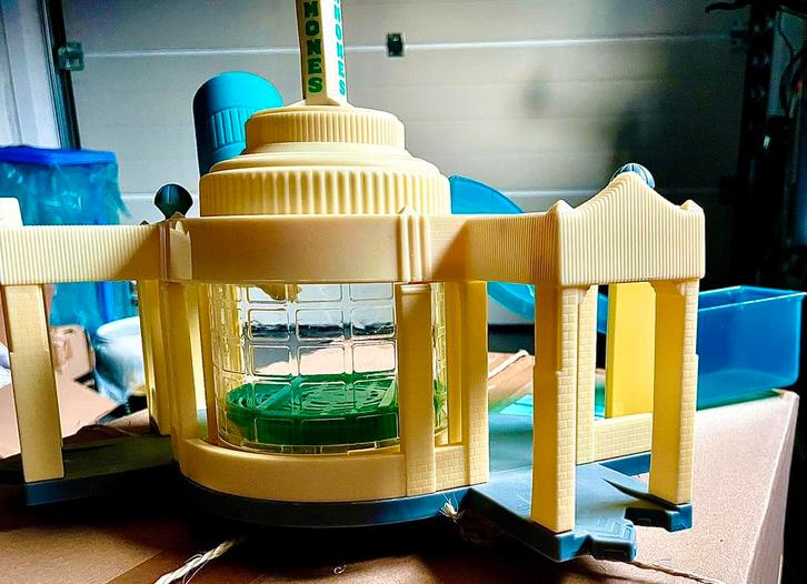 Garage interactif Color Shifters CARS change couleur voiture, Enfants & Bébés, Jouets | Véhicules en jouets, Utilisé, Enlèvement ou Envoi