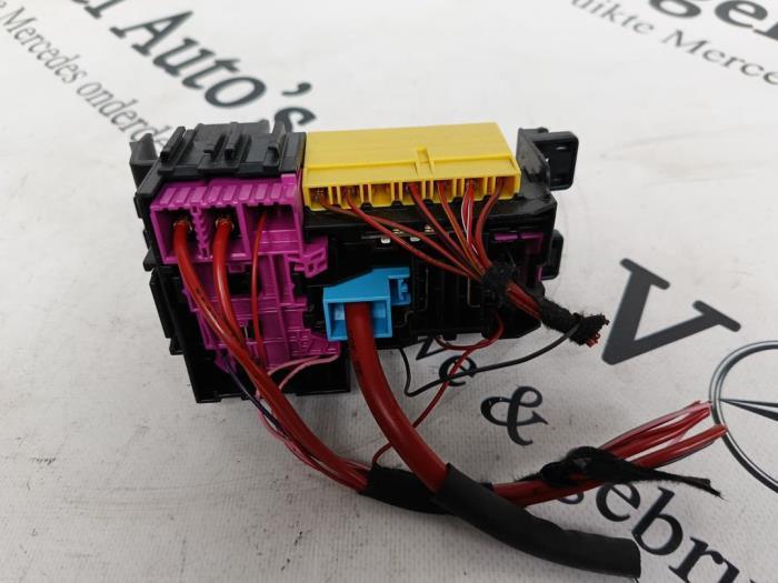 Boîte à fusibles d'un Mercedes GLC-Klasse, 3 mois de garantie, Utilisé, -, -