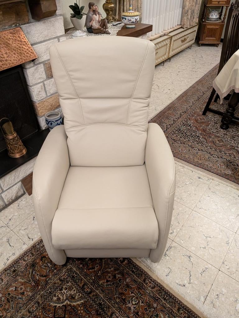 Sta op zetel beige. Nooit gebruikt. Nieuwprijs 2080 euro., Huis en Inrichting, Fauteuils, Ophalen