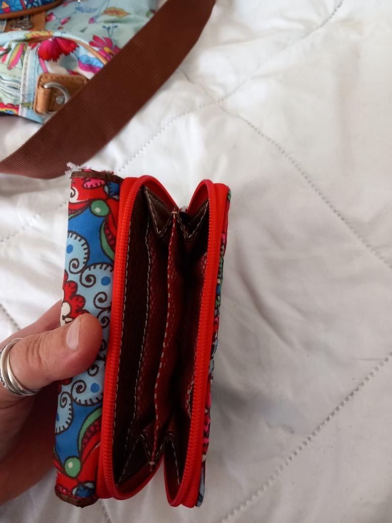 Oilily portomonee, Ophalen