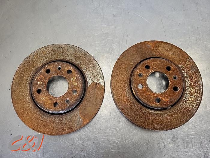 Disque de frein avant d'un Opel Vivaro, Autos : Pièces & Accessoires, -, Opel, 3 mois de garantie, Utilisé