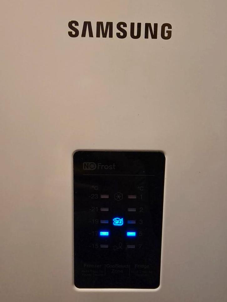 Samsung koel/vries-combinatie RB29FERNCWW (A++) uit 2022, Elektronische apparatuur, Koelkasten en IJskasten, Ophalen