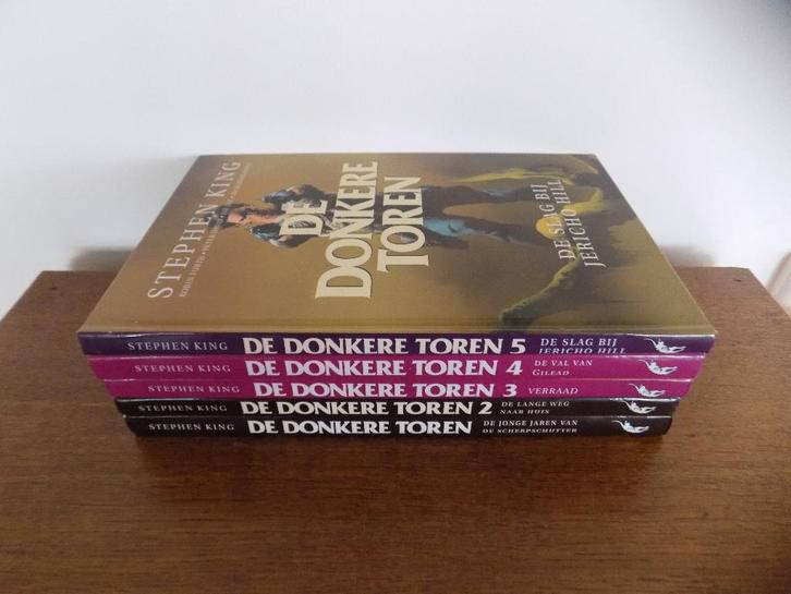 De donkere toren ~ Complete serie hardcovers 1 t/m 5, Boeken, Stripverhalen, Zo goed als nieuw, Ophalen of Verzenden