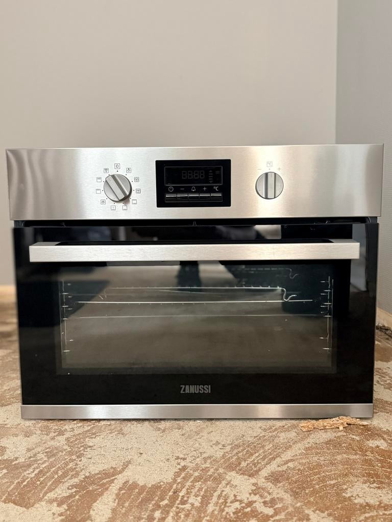 Nieuw - Zanussi inbouwoven, Elektronische apparatuur, Ovens, Oven, 60 cm of meer, Zo goed als nieuw, Inbouw