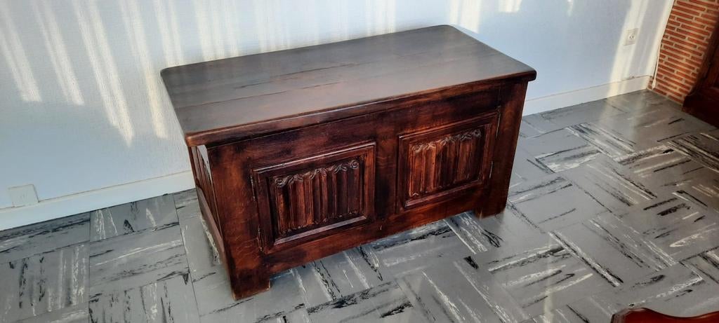 Coffre en bois