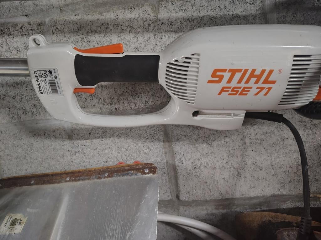 Kantensnijder stihl fse71, Ophalen