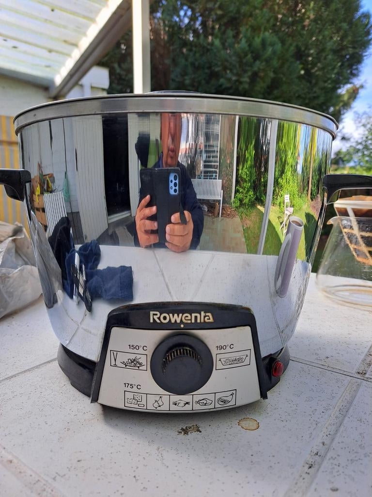 Friteuse Rowenta avec cable électrique 220 v à céder au, Electroménager, Friteuses, Comme neuf, Enlèvement