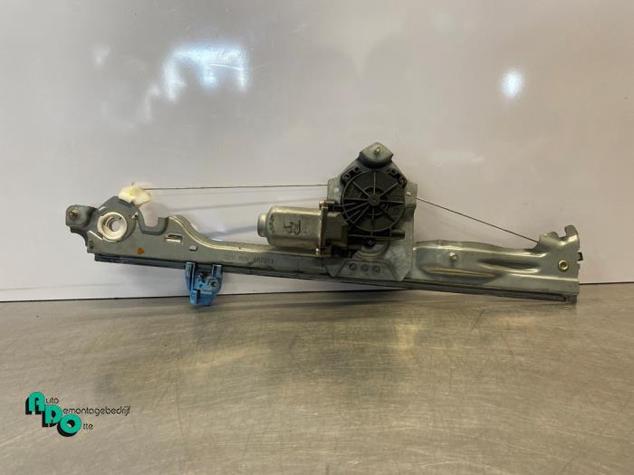 Mécanique vitre 4portes arrière droite d'un Renault Modus, Renault, -, 3 mois de garantie, Utilisé