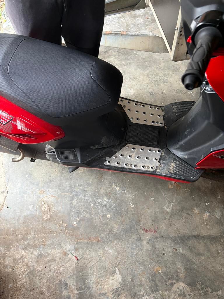 B-klasse scooter ride gt race, Fietsen en Brommers, Ophalen