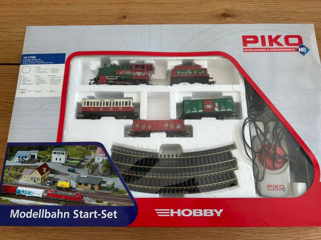 Modelbouwtrein kerst editie, Hobby en Vrije tijd, Modeltreinen | Overige schalen, Ophalen, Zo goed als nieuw
