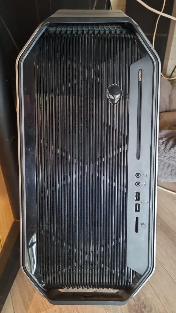 Alienware Area 51 R2 - 32GB DDR4 - 2xGTX 1080 8GB-512GB ssd, 32 GB, Utilisé, Gaming, SSD