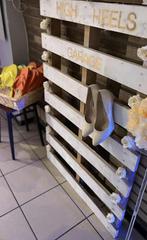 Trouw decoratie - hoge hakken garage, Ophalen, Zo goed als nieuw