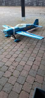 RC vliegtuig Giles, Ophalen