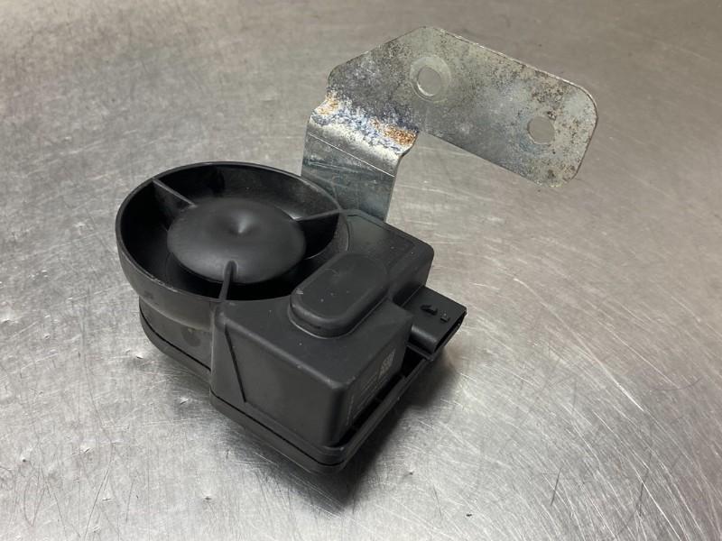 SIRENE D'ALARME Nissan 370 Z (Z34A) (01-2009/-), Utilisé, Nissan