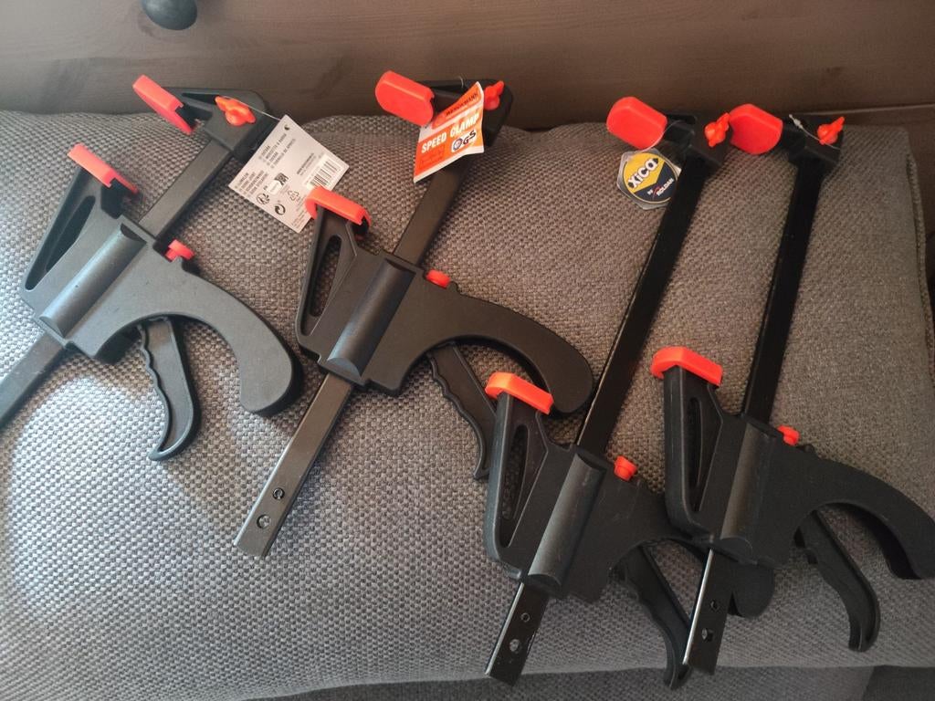 4 Serre-joints à une main, Bricolage & Construction, Outillage | Outillage à main, Enlèvement, Neuf