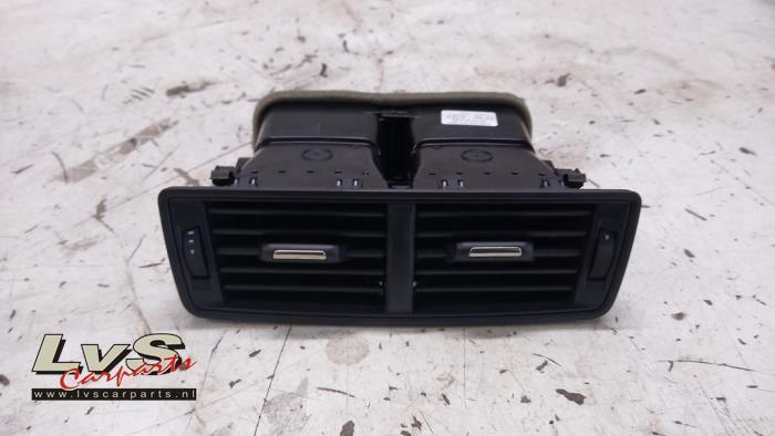 Grille d'aération arrière d'un Audi Q7, Autos : Pièces & Accessoires, Carrosserie & Tôlerie, Audi, Utilisé, 3 mois de garantie